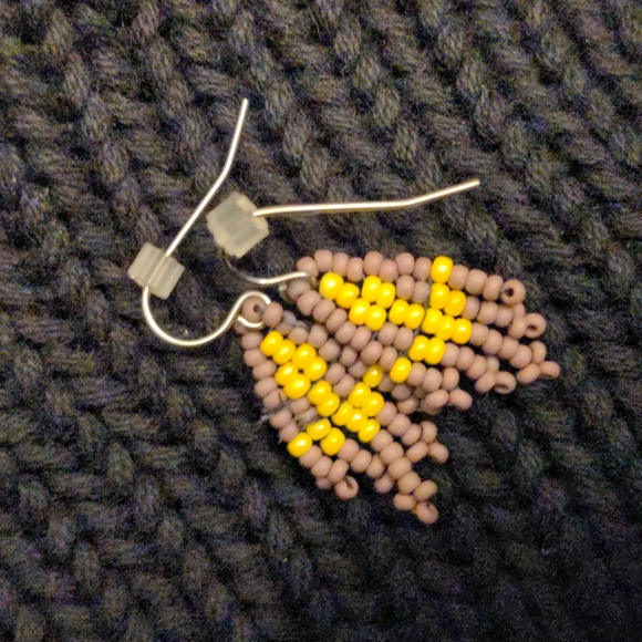 ❤️ Home Made with Love Beaded Dangle Earrings - Picture 3 of 12